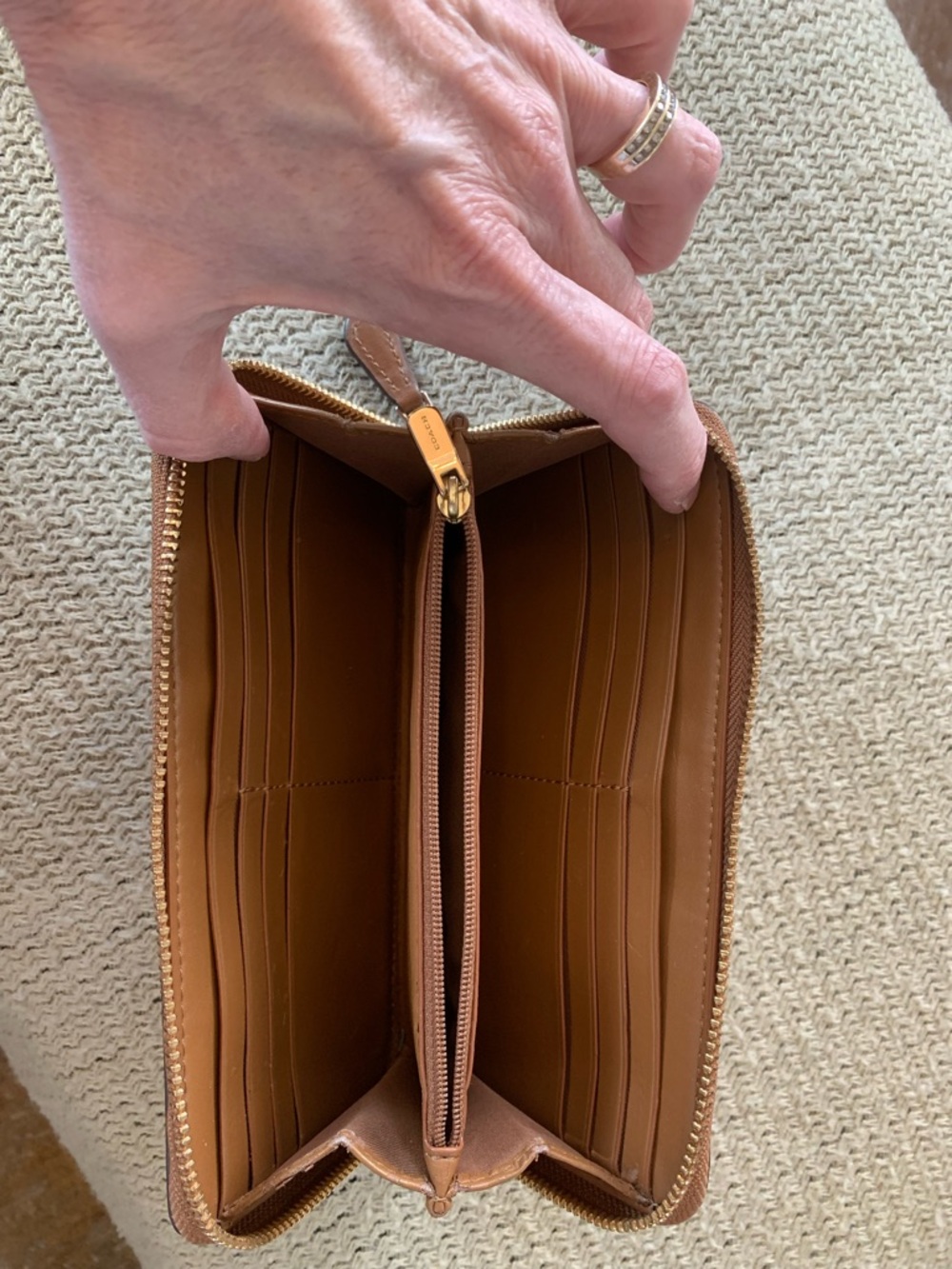 Coach Zip-Around Signature Wallet in Tan Brown - Picture 4 of 4